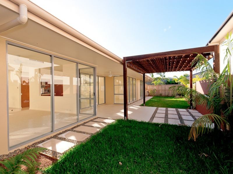 4 Rossmann Road, Smithfield QLD 4878