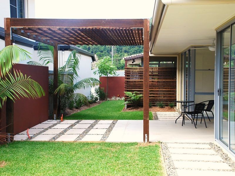 4 Rossmann Road, Smithfield QLD 4878