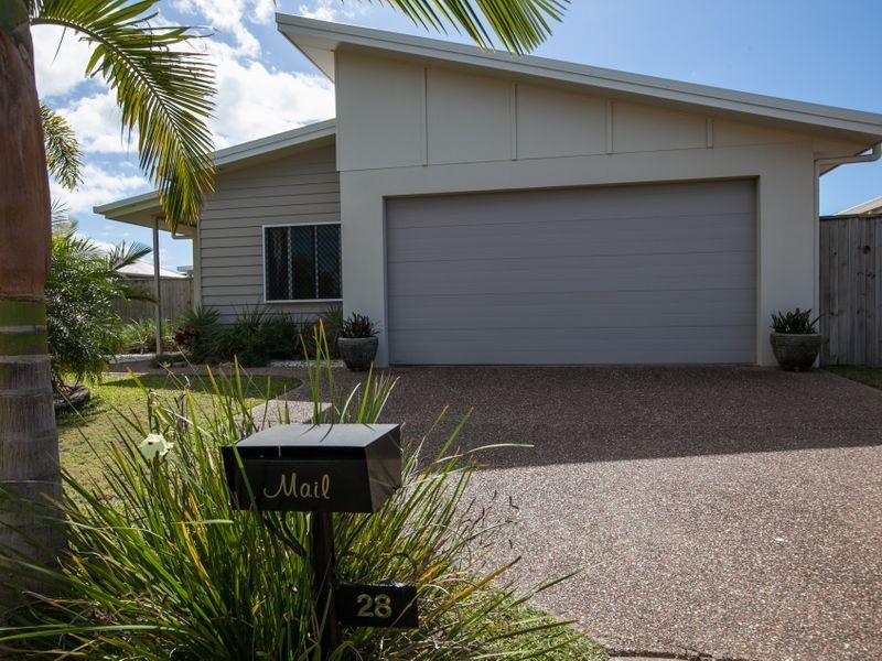 28 Starboard Street, Trinity Beach QLD 4879