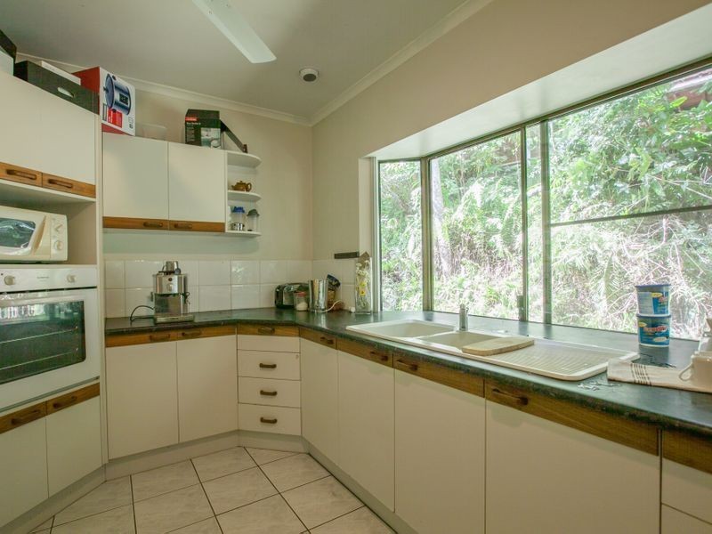 1 Jagera Close, Kamerunga QLD 4870