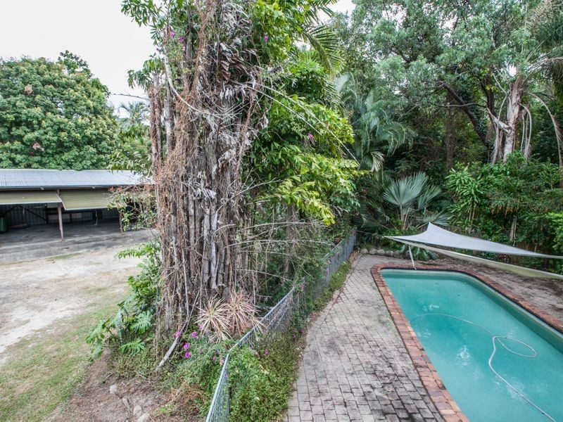 7 La Trobe Close, Trinity Park QLD 4879