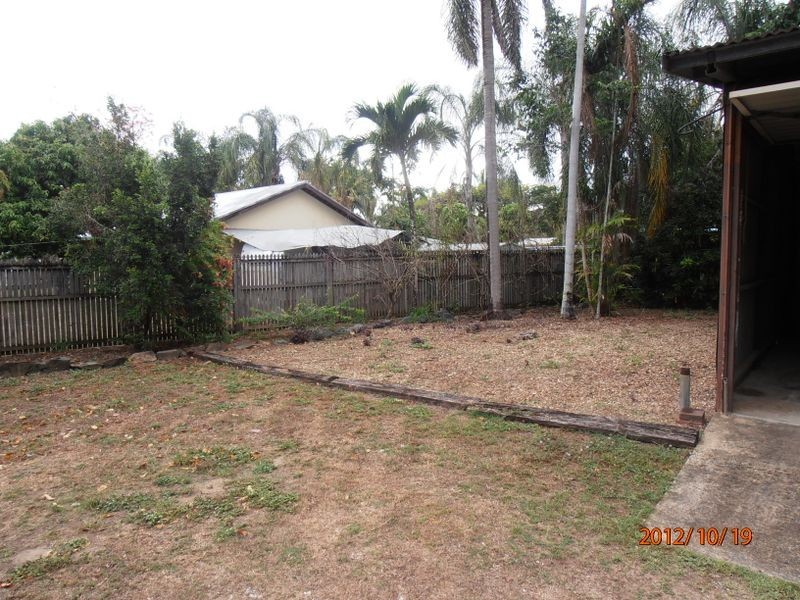 7 La Trobe Close, Trinity Park QLD 4879