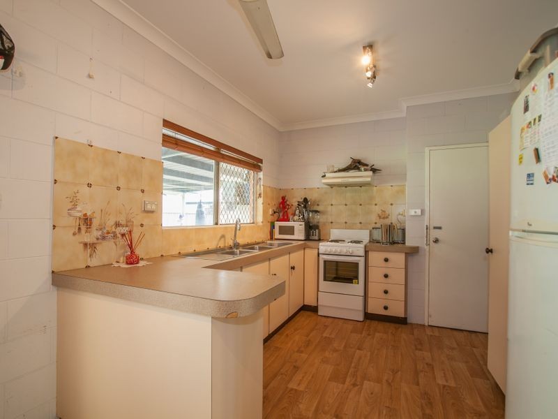 27 Cumberland Avenue, Smithfield QLD 4878