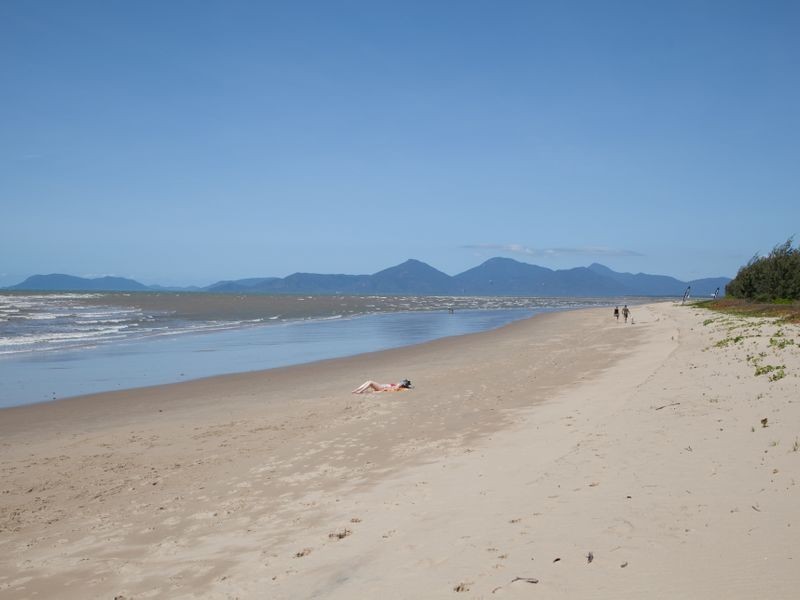 4/49 Sims Esplanade, Yorkeys Knob QLD 4878