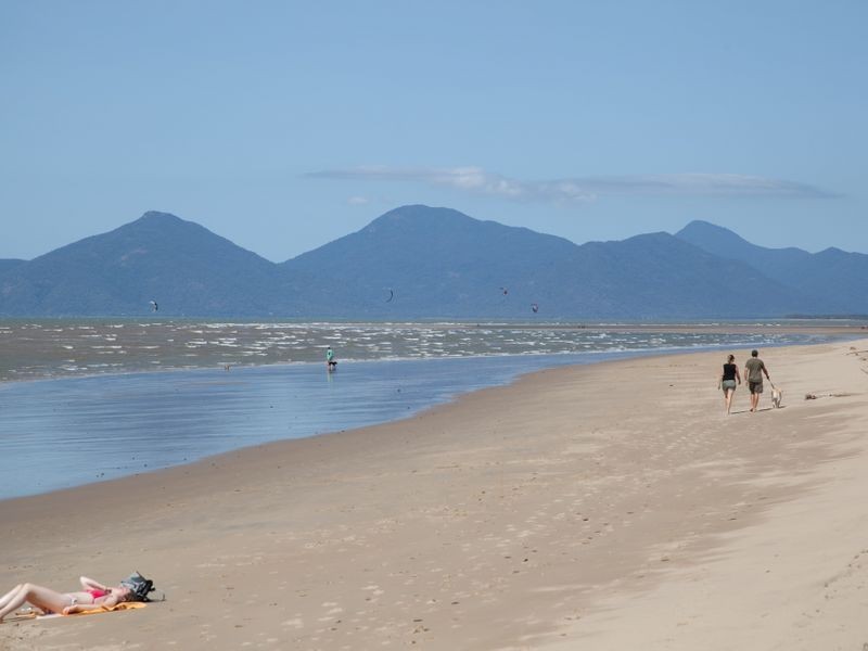4/49 Sims Esplanade, Yorkeys Knob QLD 4878