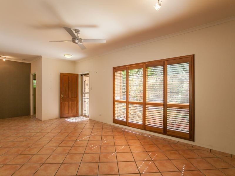 10 Sarina Close, Kewarra Beach QLD 4879