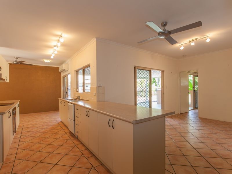 10 Sarina Close, Kewarra Beach QLD 4879