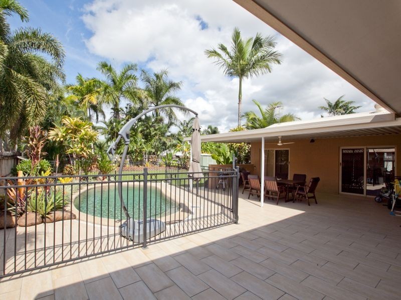 10 Sarina Close, Kewarra Beach QLD 4879