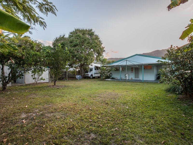 4 Cheviot Street, Smithfield QLD 4878