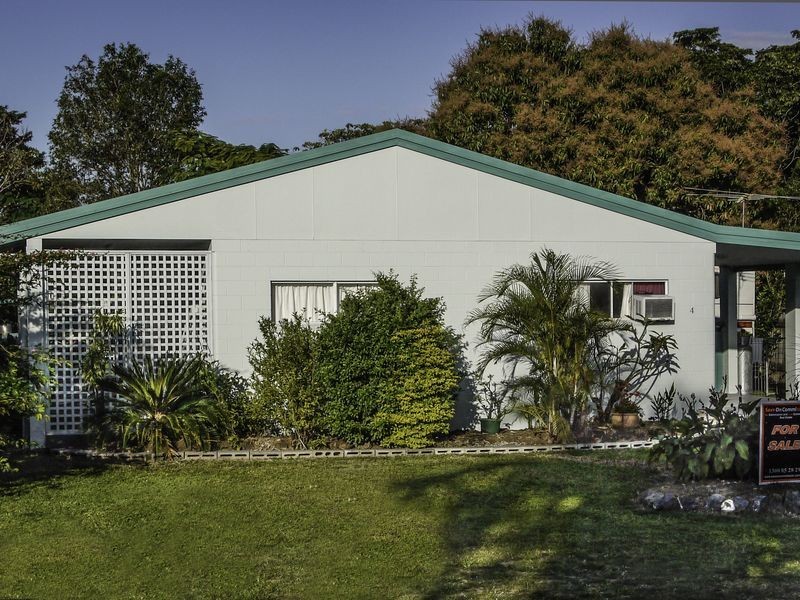 4 Cheviot Street, Smithfield QLD 4878