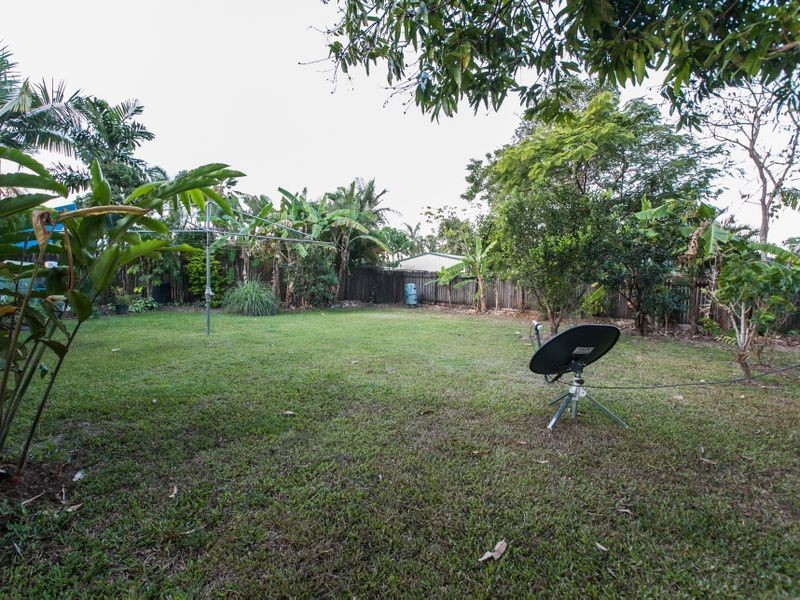 4 Cheviot Street, Smithfield QLD 4878