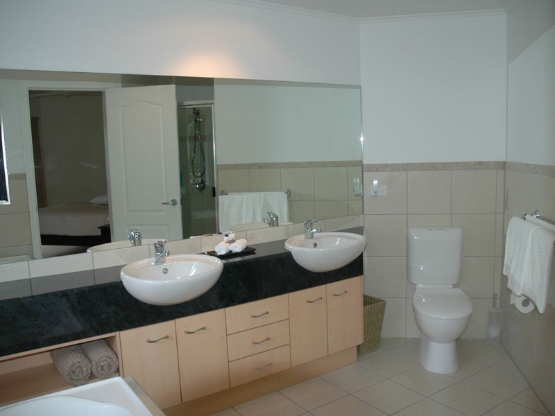 2/73 Sims Esplanade, Yorkeys Knob QLD 4878
