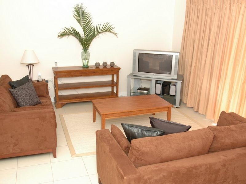 2/73 Sims Esplanade, Yorkeys Knob QLD 4878