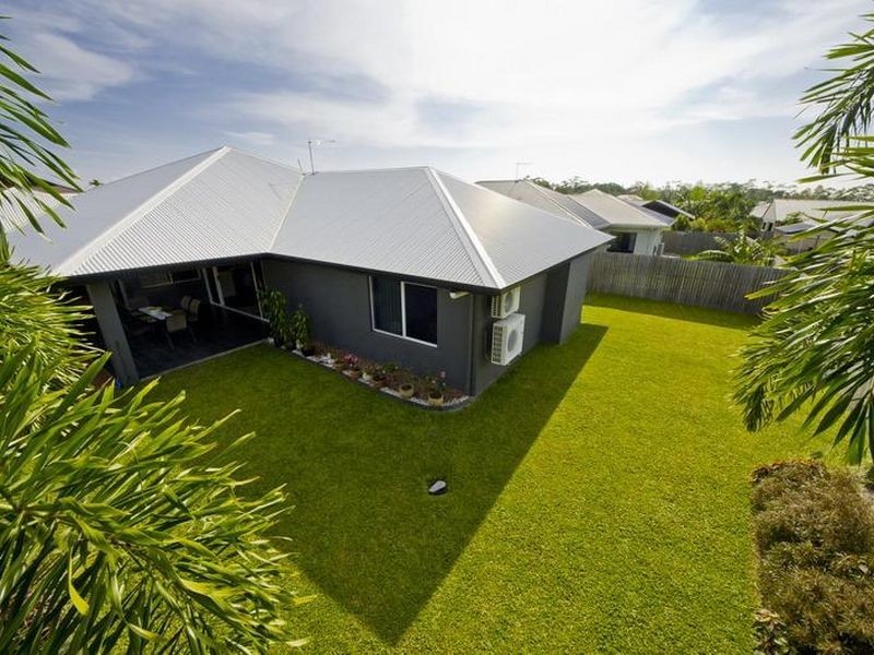 8 Hockey Avenue, Smithfield QLD 4878