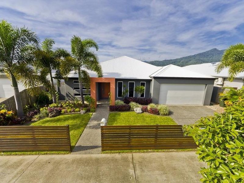 8 Hockey Avenue, Smithfield QLD 4878