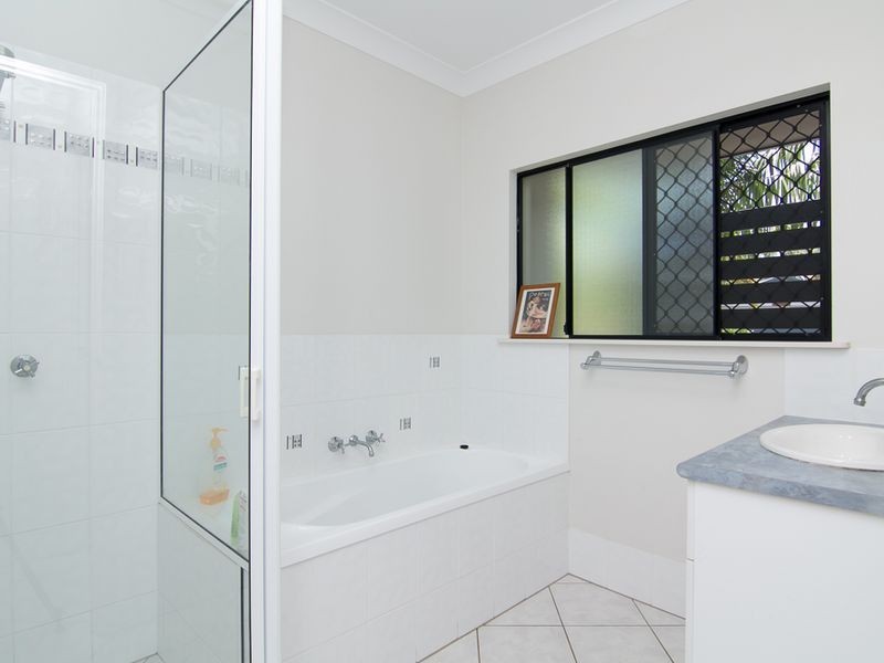 2 Venice Close, Kewarra Beach QLD 4879