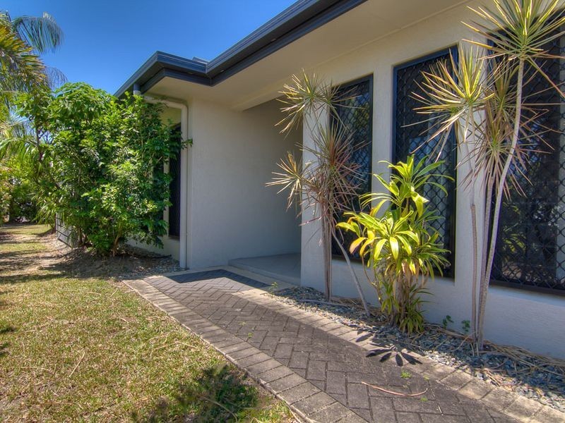 2 Venice Close, Kewarra Beach QLD 4879