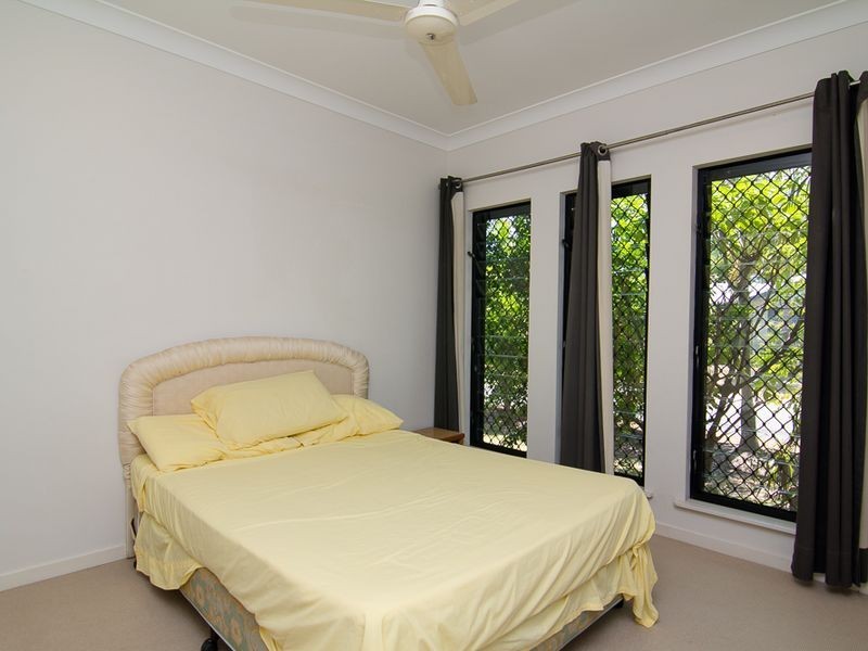 2 Venice Close, Kewarra Beach QLD 4879