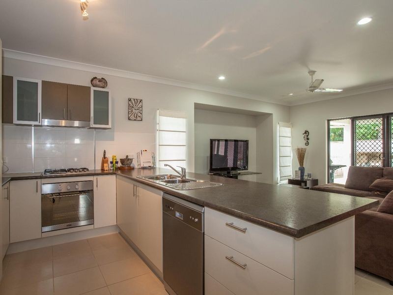 21 Hatch Close, Trinity Beach QLD 4879