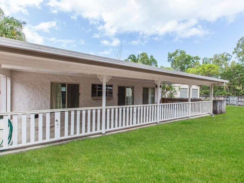 56 Baronia Cresent, Holloways Beach QLD 4878