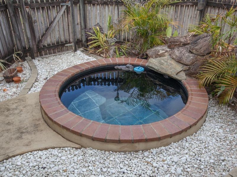 56 Baronia Cresent, Holloways Beach QLD 4878