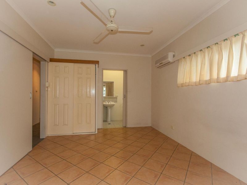 56 Baronia Cresent, Holloways Beach QLD 4878