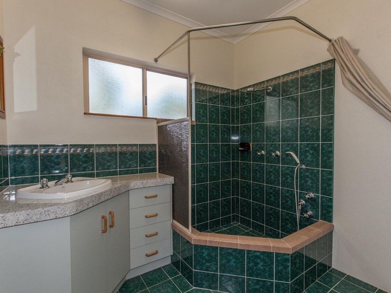 56 Baronia Cresent, Holloways Beach QLD 4878
