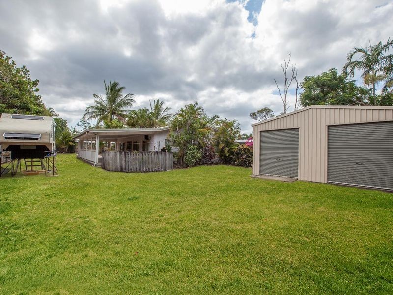 56 Baronia Cresent, Holloways Beach QLD 4878