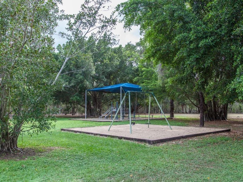 56 Baronia Cresent, Holloways Beach QLD 4878