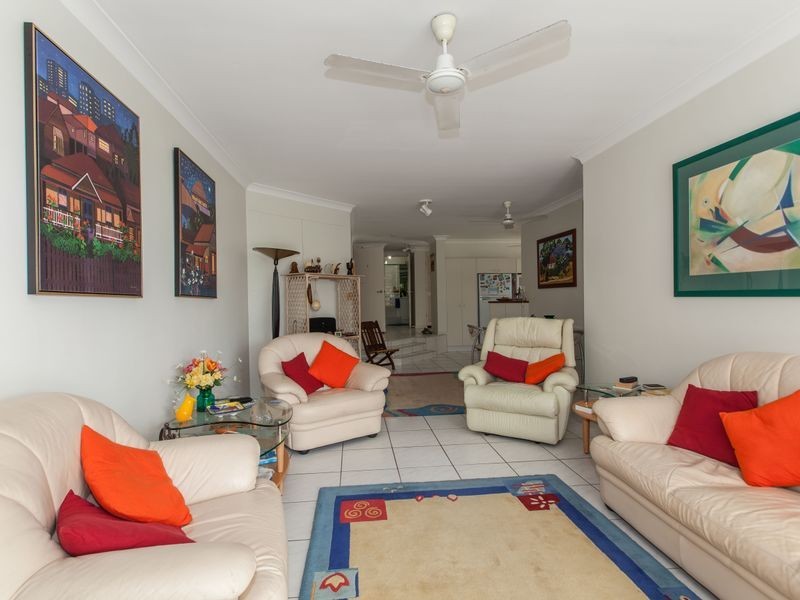 1/24 Moore Street, Trinity Beach QLD 4879