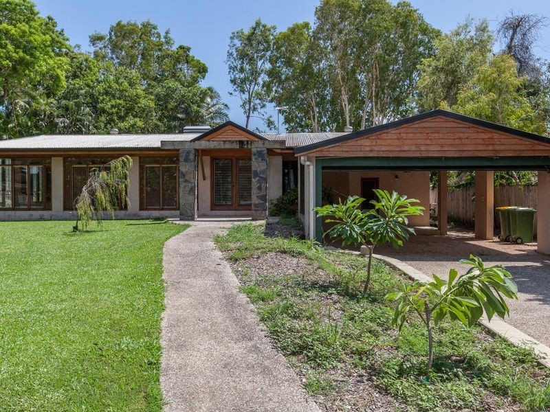 10 Garlock Close, Clifton Beach QLD 4879