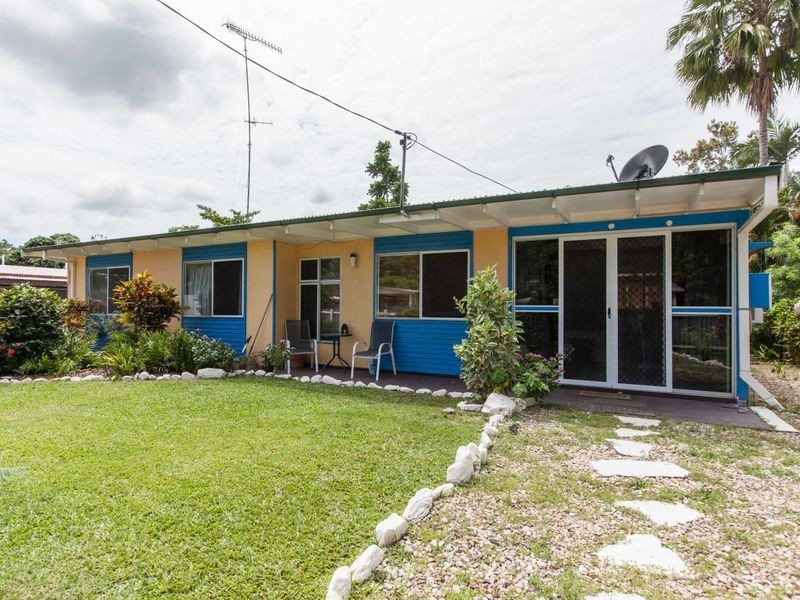 10 Valmadre Street, Caravonica QLD 4878