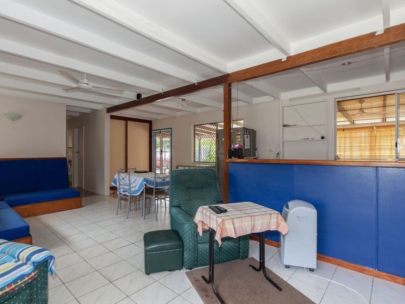 10 Valmadre Street, Caravonica QLD 4878