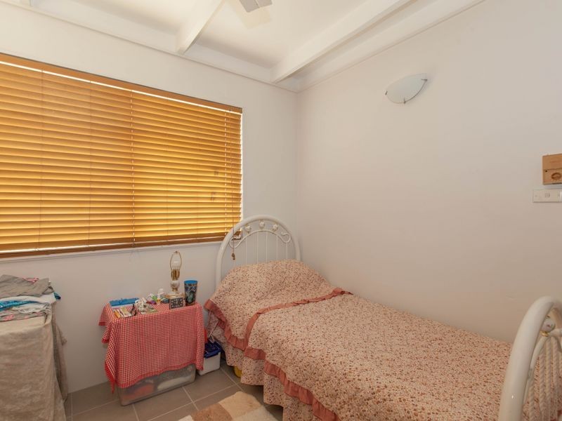 10 Valmadre Street, Caravonica QLD 4878