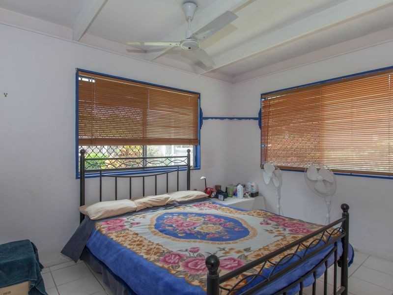 10 Valmadre Street, Caravonica QLD 4878