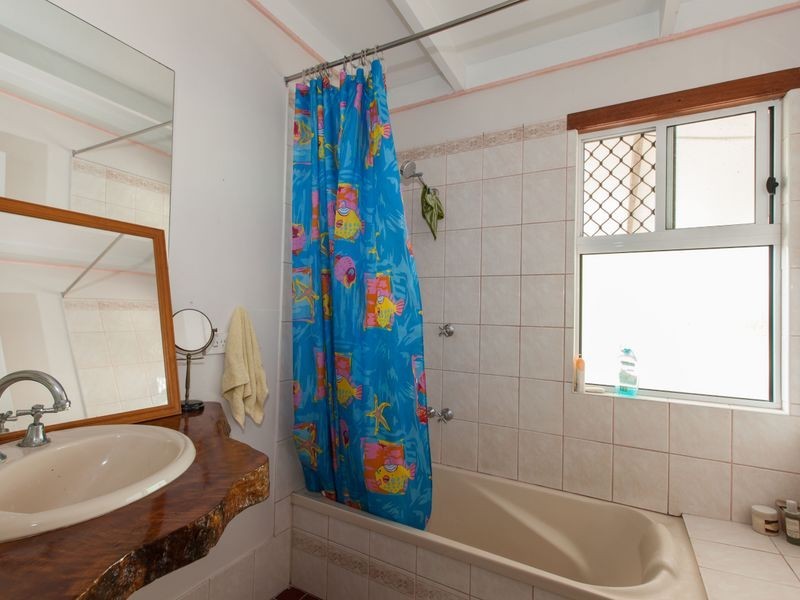 10 Valmadre Street, Caravonica QLD 4878