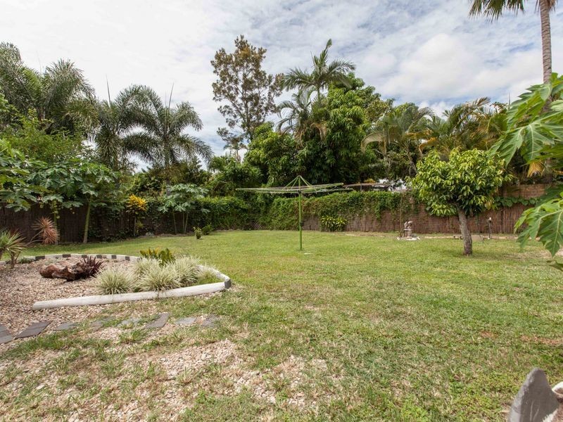 10 Valmadre Street, Caravonica QLD 4878