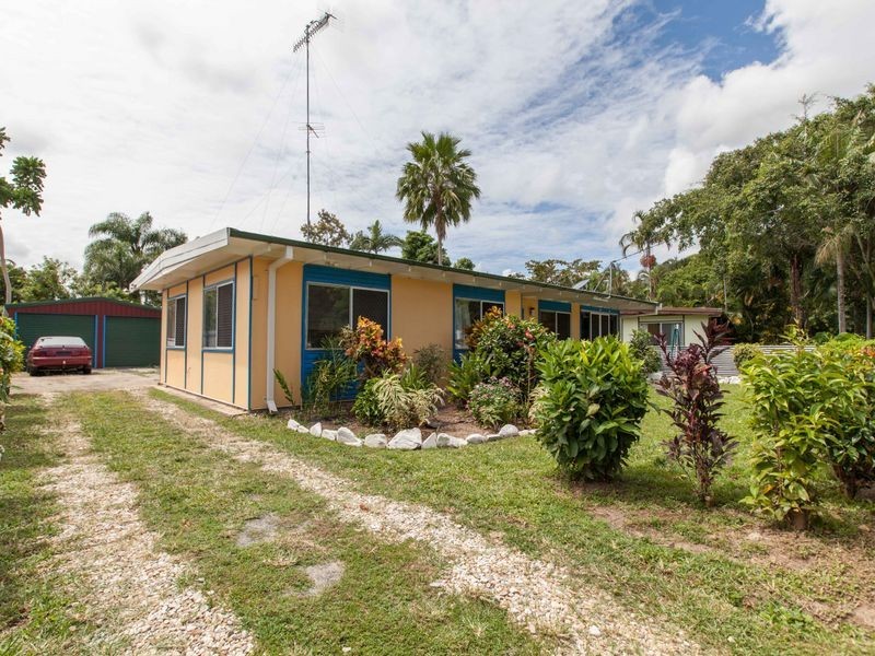 10 Valmadre Street, Caravonica QLD 4878