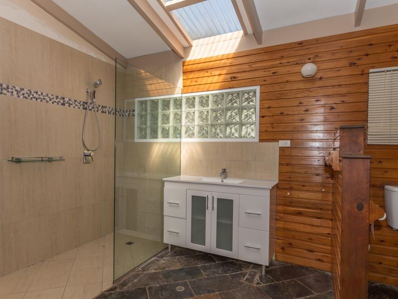 13 Mahogany Street, Holloways Beach QLD 4878