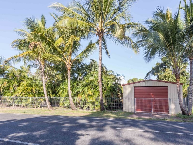 13 Mahogany Street, Holloways Beach QLD 4878