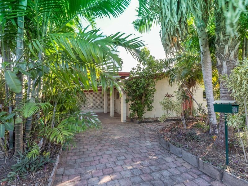 13 Mahogany Street, Holloways Beach QLD 4878