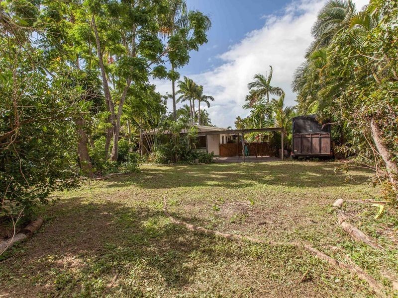 1/5 Simbai Close, Trinity Beach QLD 4879