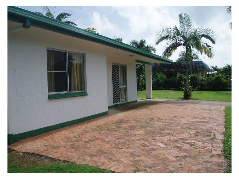 2 Golf Street, Yorkeys Knob QLD 4878