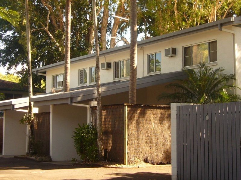 2/21 Bouganvillea Street, Holloways Beach QLD 4878