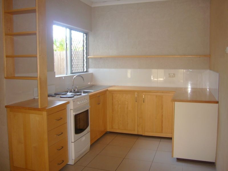 2/21 Bouganvillea Street, Holloways Beach QLD 4878