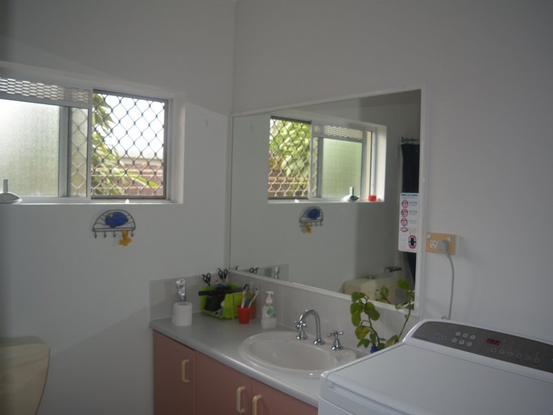 1/70-72 Cunningham Street, Yorkeys Knob QLD 4878