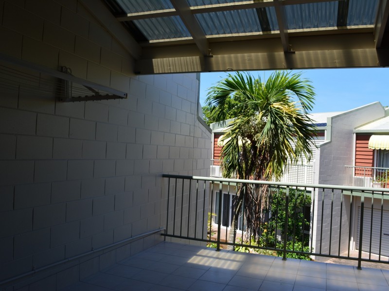 1/16 Rutherford Street, Yorkeys Knob QLD 4878