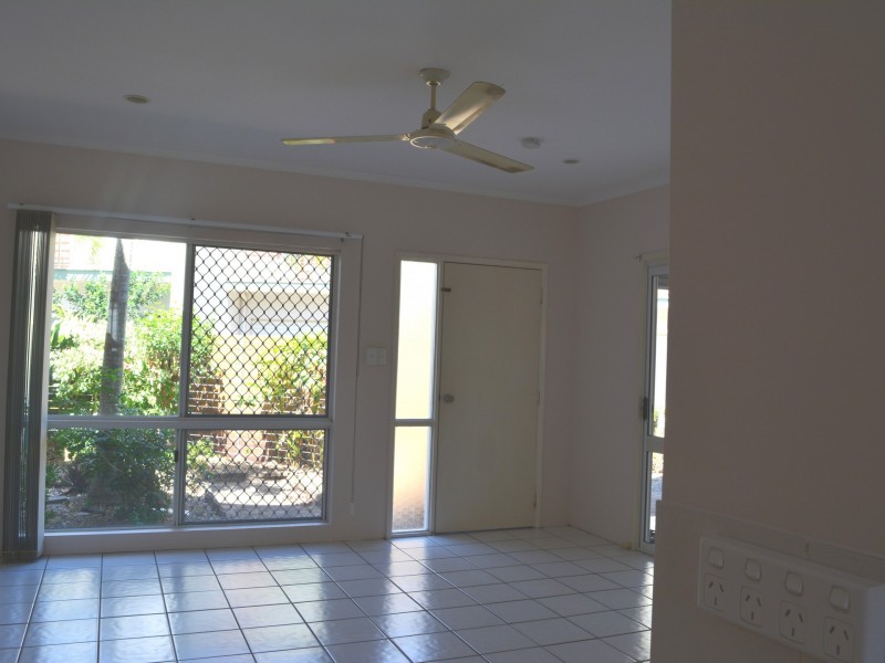 1/16 Rutherford Street, Yorkeys Knob QLD 4878