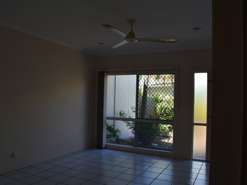 1/16 Rutherford Street, Yorkeys Knob QLD 4878