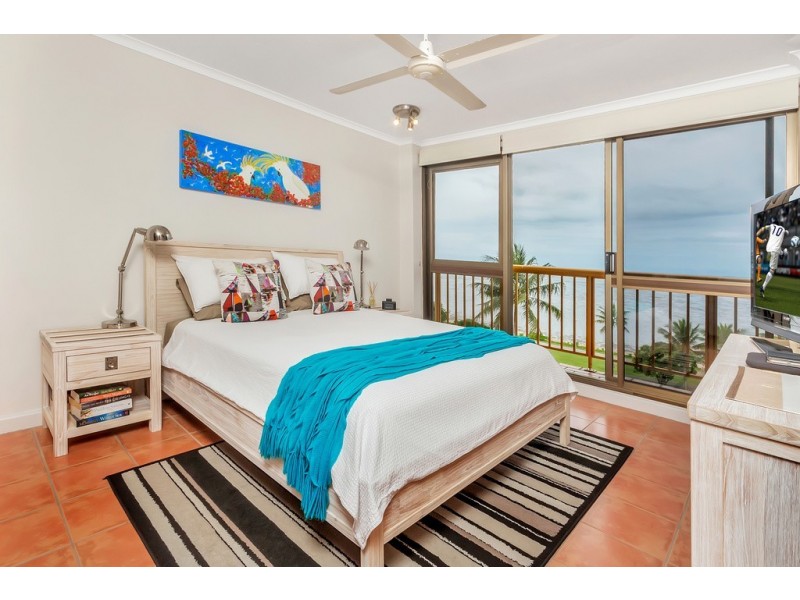 30/249-255 Esplanade, Cairns North QLD 4870